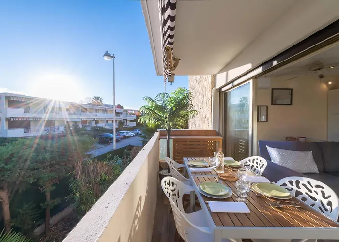 Apartament 1-br Near The And The Croisette Palm Cannes