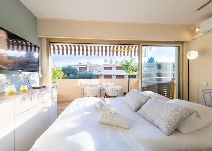 1-br Near The And The Croisette Palm